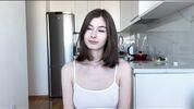 Сексуальная соседка и пропавший презерватив: неожиданное приключение 