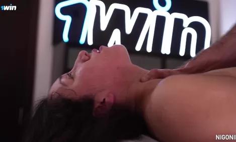 Чувственный секс с корейской фотомоделью сразу после фотосессии - 1winmodels porn 2024