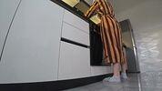 Когда я вернулся домой, сосед и жена были заняты на кухне: настоящая измена 