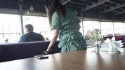 18-летняя сводная сестра поставила на кон девственность и вынуждена показать киску перед всеми 