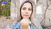 Вибратор с дистанционным управлением привел меня к жесткому оргазму в общественном месте! 