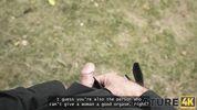 Патти из Техаса в лесу: секс с гигантским членом на камеру MATURE4K! 