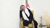 Ужасный семейный скандал: парень застал свою подругу в постели с его отчимом и ее распутной подругой! 