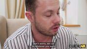 Горячая измена: ��люшка предает мужа прямо на его глазах в CUCK4K 
