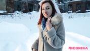 Третья девушка вносит разнообразие в секс 
