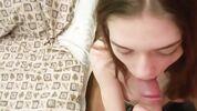 Свидание с симпотичной девушкой в парке закончилось сладким минетом 