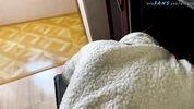 Жена без трусиков выставила письку под хуй мужа на кухне 