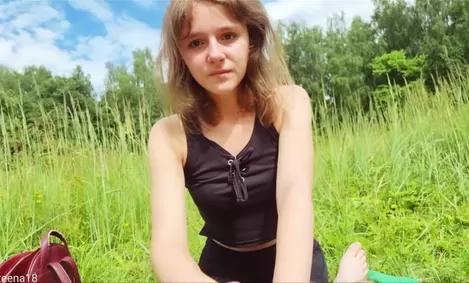 Глубокий минет на природе небольшому члену