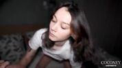 Трахает большим членом голодную подружку с тату 