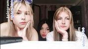 Русские вебкам шлюшки делают засвет сисек 