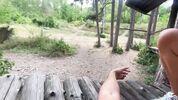 Фитнес красотка с обалденной фигуркой четко и горячо трахается на природе 