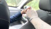 Два парня ебут на природе русскую шлюшку 