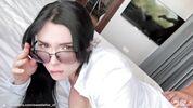 Возбужденный Секач сосет член Босса и застукан за мастурбацией - Шокирующая история! 