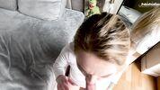 Изменяющая сводная сестра: Позволяет сводному брату кончить на ее киску! 